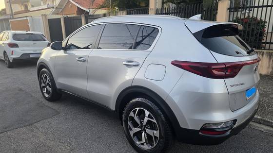 KIA SPORTAGE 2.0 LX 4X2 16V FLEX 4P AUTOMÁTICO KIA SPORTAGE 2.0 LX 4X2 16V FLEX 4P AUTOMÁTICO